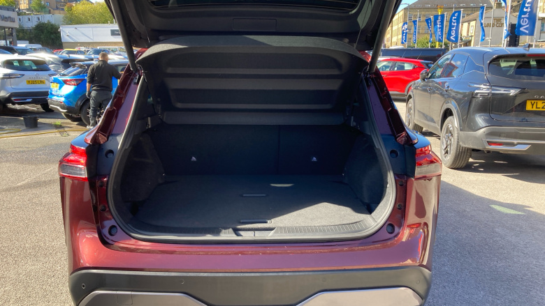 Nissan Qashqai 1.3 DiG-T MH 158 Tekna 5dr Xtronic Petrol Hatchback